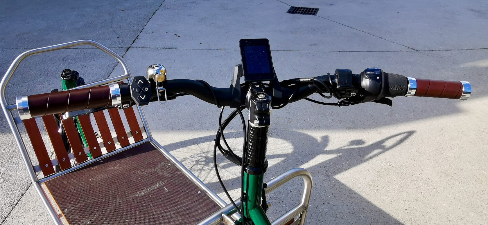 Macadam cargo Genève. Vélo cargo sur mesure.