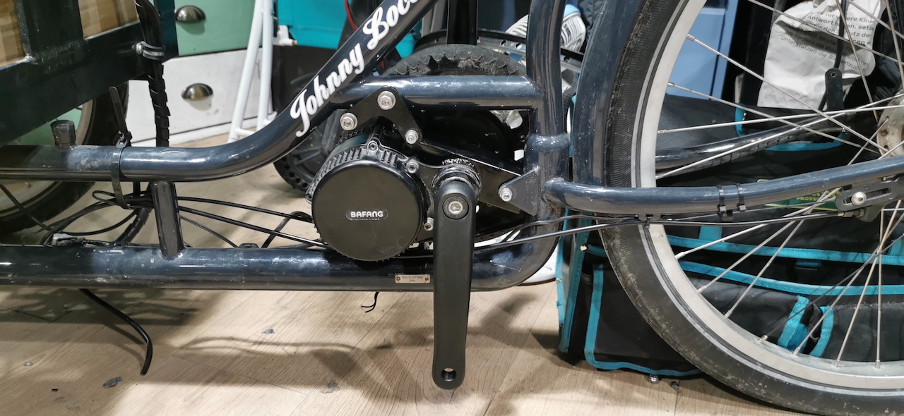 Macadam cargo Genève. Adaptateur de pédalier vélo sur mesure.