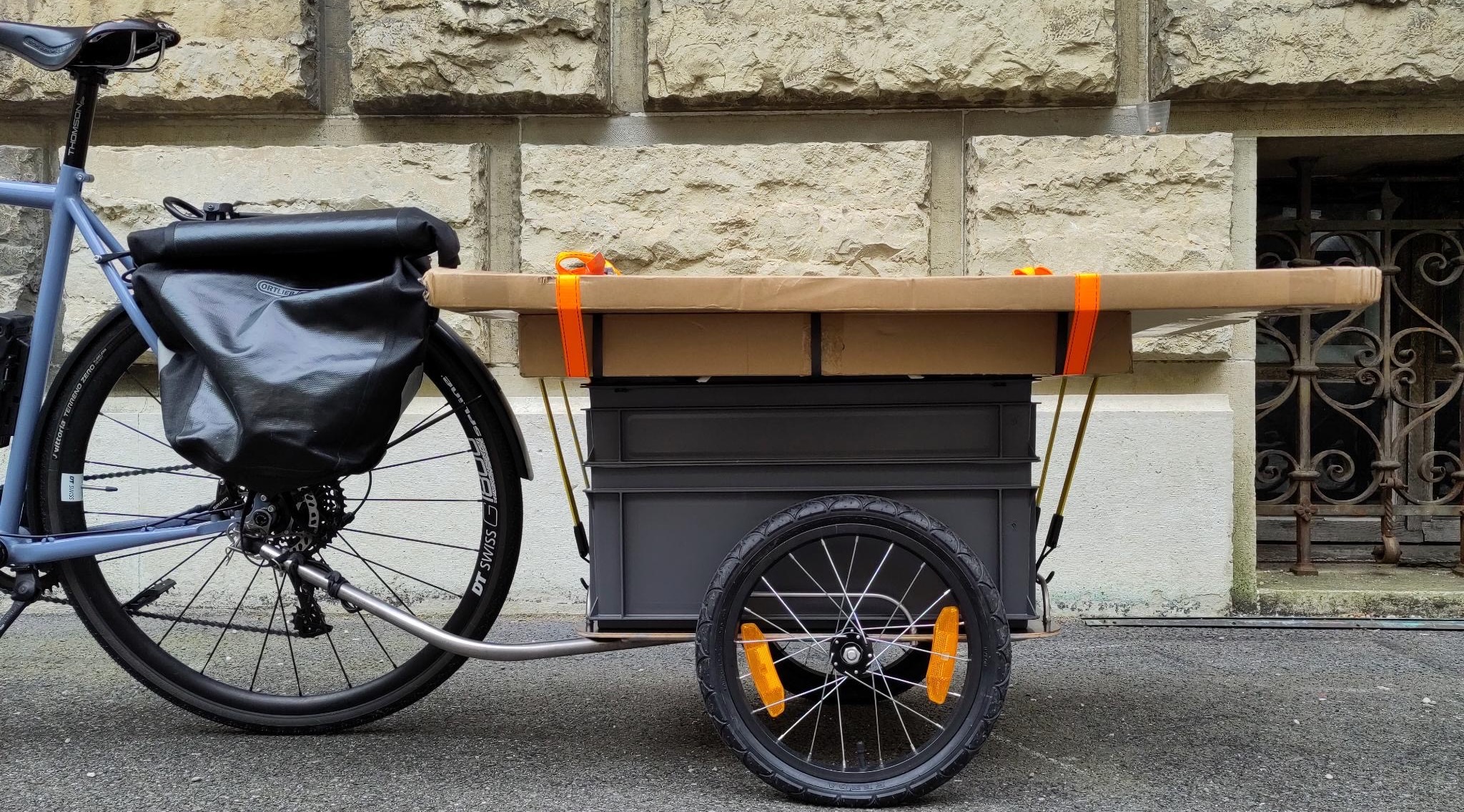 Mini remorque vélo en Inox - Macadam cargo Genève