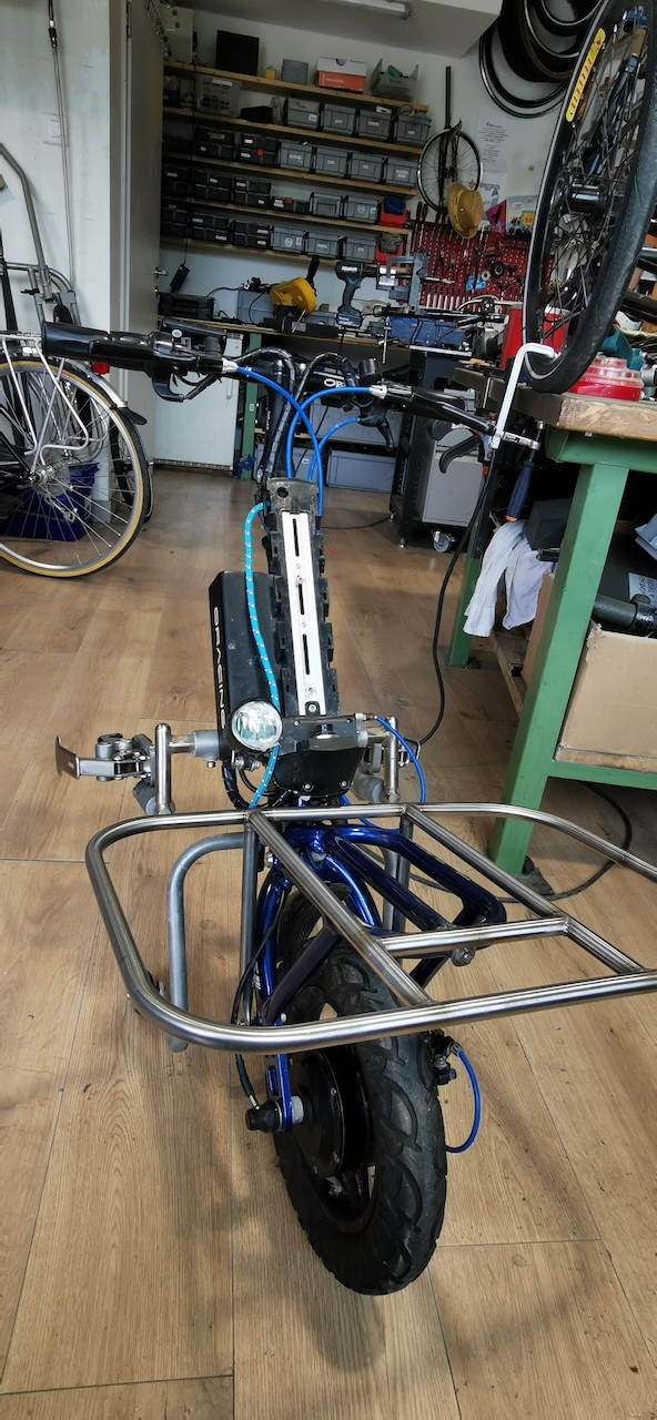 Macadam cargo Genève. Porte-bagage vélo sur mesure.